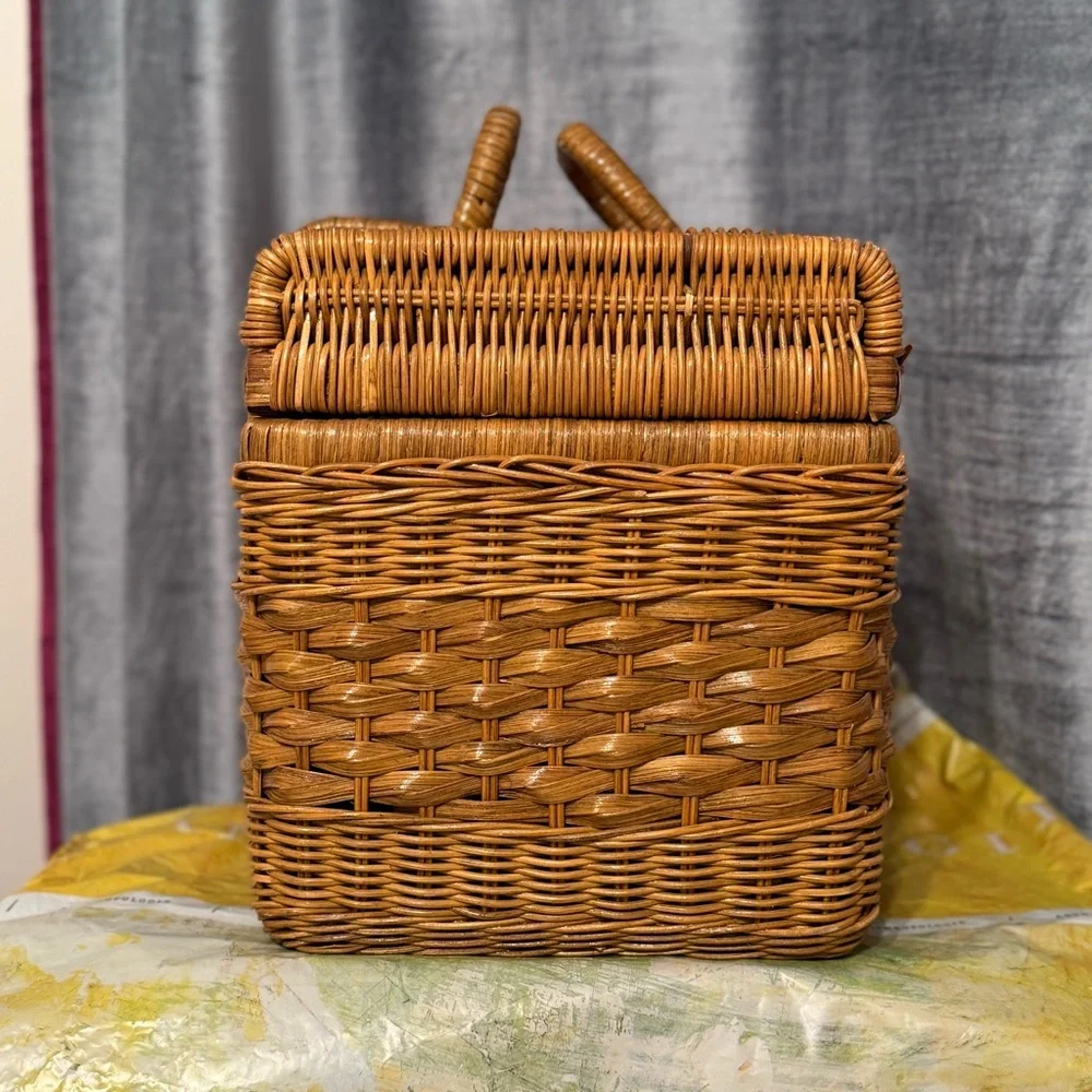 Vtg Boho Wicker Sewing Basket w/ Folding Locking Handles